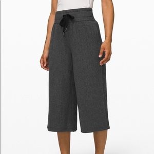 Lululemon Retreat Yourself Crop